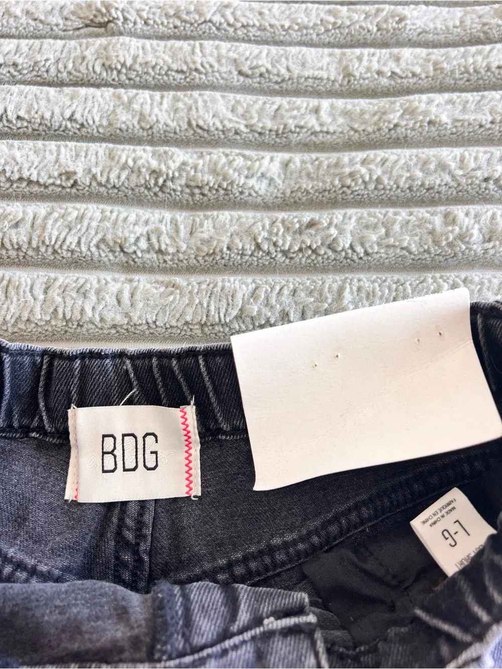 BDG By Urban Outfitters Pull On Baggy Short Black Sz L NEW WITH TAGS
